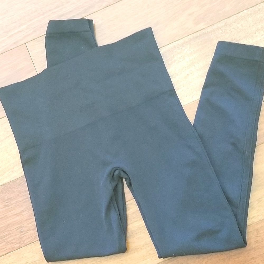 Spanx seamless leggings size M